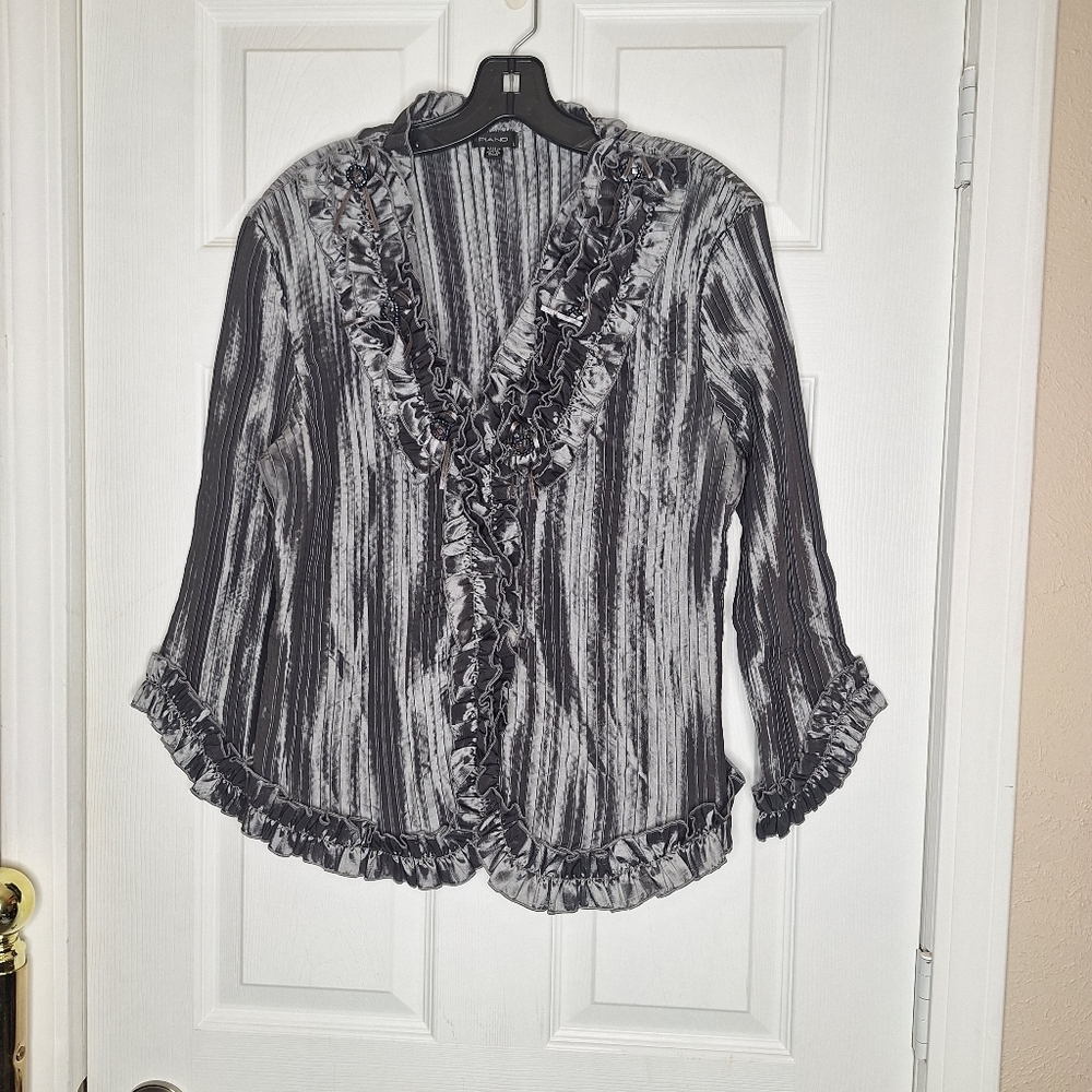 Piano Crinkle 3/4 sleeve Top Vintage Size Large